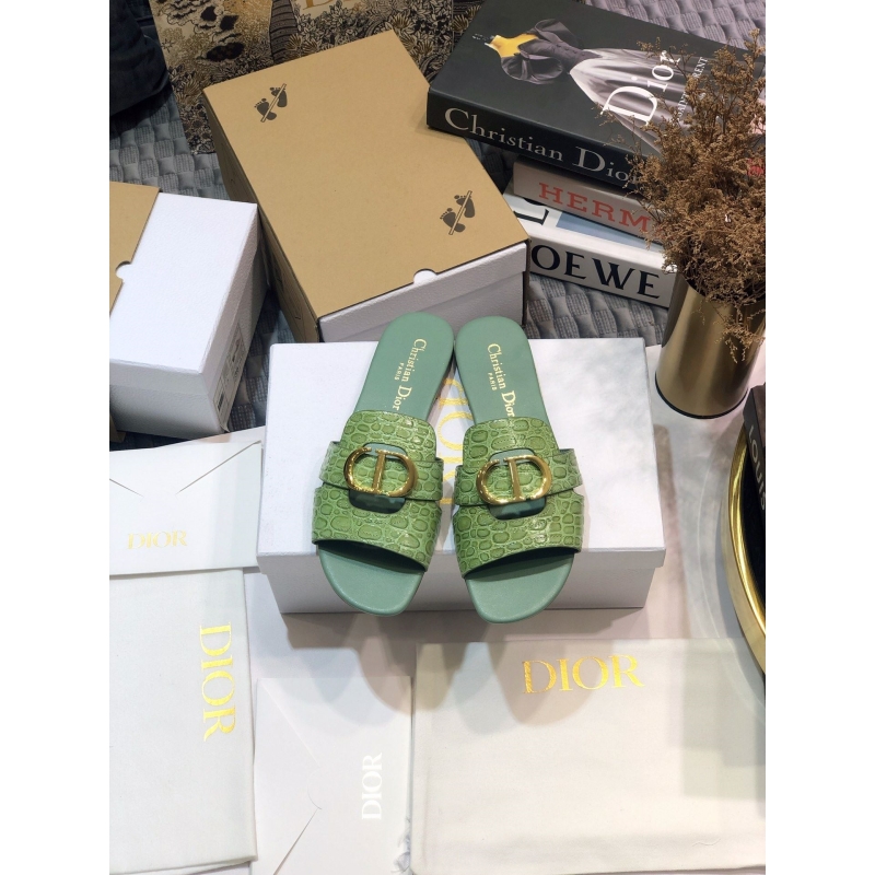 ch**an D*or slippers